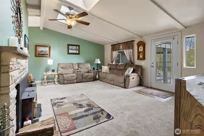 2124 Firland Drive, Puyallup, WA 98371 - Photo 4