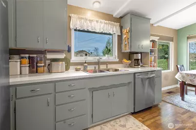 2124 Firland Drive, Puyallup, WA 98371 - Photo 6