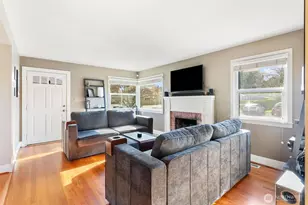 10010 13th Ave NW, Seattle, WA 98177 - Photo 2