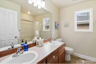 26050 SE 23rd Place, Sammamish, WA 98075 - Photo 26