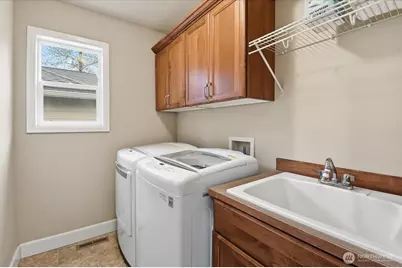 26050 SE 23rd Place, Sammamish, WA 98075 - Photo 28