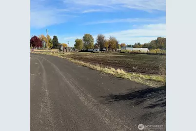 411 SW 12th, College Place, WA 99324 - Photo 4