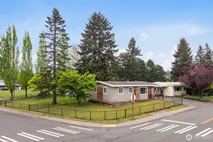 2502 NE 7th St, Renton, WA 98056 - Photo 2