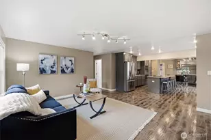 2502 NE 7th St, Renton, WA 98056 - Photo 4