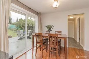 1060 Lynnwood Ave NE, Renton, WA 98056 - Photo 12