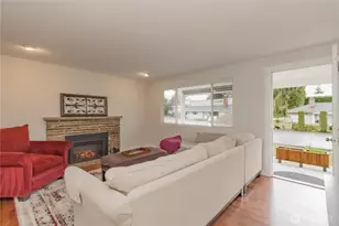 1060 Lynnwood Ave NE, Renton, WA 98056 - Photo 4