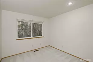 1010 NW Calypso Cir, Silverdale, WA 98383 - Photo 12