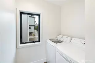 2528 27th Ave W, Seattle, WA 98199 - Photo 18