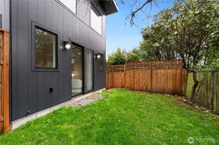 2528 27th Ave W, Seattle, WA 98199 - Photo 8