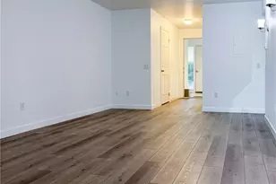 12230 SE 60th St, Bellevue, WA 98006 - Photo 6