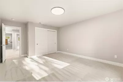 12055 SE May Creek Park Drive, Newcastle, WA 98056 - Photo 18