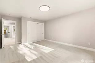 12055 SE May Creek Park Dr, Newcastle, WA 98056 - Photo 18