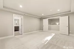 12055 SE May Creek Park Dr, Newcastle, WA 98056 - Photo 16