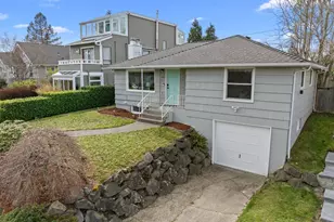 4027 52nd Ave SW, Seattle, WA 98116 - Photo 2