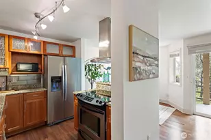 11054 NE 33rd Pl, Bellevue, WA 98004 - Photo 14