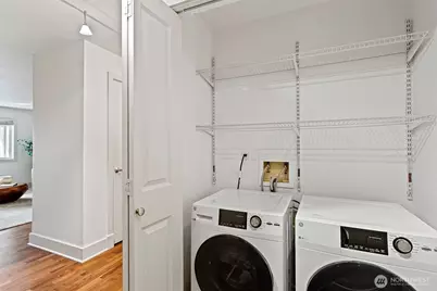 11054 NE 33rd Place #B7, Bellevue, WA 98004 - Photo 22