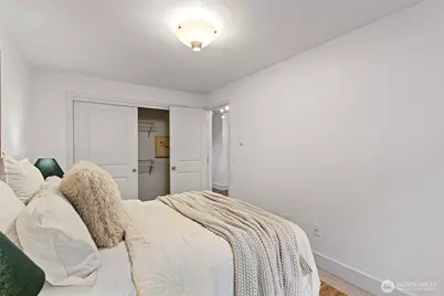 11054 NE 33rd Place #B7, Bellevue, WA 98004 - Photo 20