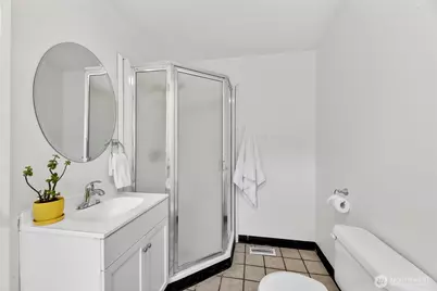 927 S 240th Place, Des Moines, WA 98198 - Photo 22