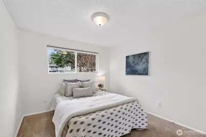 927 S 240th Place, Des Moines, WA 98198 - Photo 16