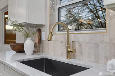 1220 SW Webster Street, Seattle, WA 98106 - Photo 10