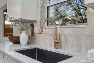 1220 SW Webster St, Seattle, WA 98106 - Photo 10