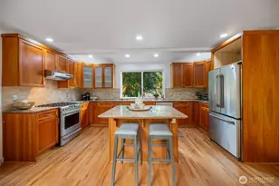 2708 NE 98th St, Seattle, WA 98115 - Photo 18