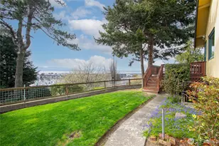 2209 Eldridge Ave, Bellingham, WA 98225 - Photo 2