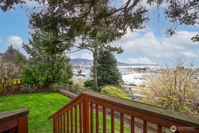 2209 Eldridge Avenue, Bellingham, WA 98225 - Photo 1