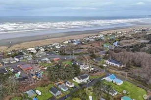 4787 Forwood Ave, Pacific Beach, WA 98571 - Photo 24