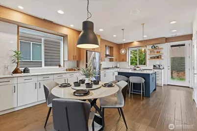 9219 Jacobia Avenue SE, Snoqualmie, WA 98065 - Photo 10