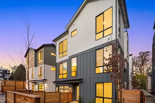 4417 2nd Ave NE, Seattle, WA 98105 - Photo 2