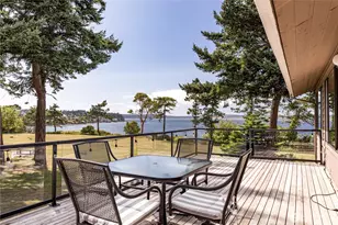 1204 Leisure St, Coupeville, WA 98239 - Photo 2