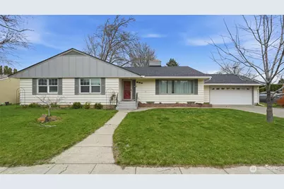 300 W Fifth Street, Waitsburg, WA 99361 - Photo 1