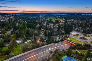 8550 NE 28th St, Hunts Point, WA 98004 - Photo 38