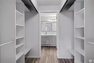 250 NW Dogwood St, Issaquah, WA 98027 - Photo 8