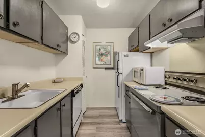6116 N 15th Street #G106, Tacoma, WA 98406 - Photo 8