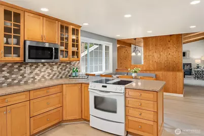 19522 NE 181st Street, Woodinville, WA 98077 - Photo 12