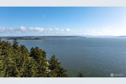 1012 N Scenic Heights Road, Oak Harbor, WA 98277 - Photo 4