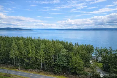 1012 N Scenic Heights Road, Oak Harbor, WA 98277 - Photo 2