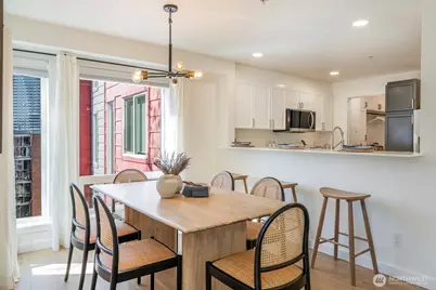 1805 Bellevue Avenue #301, Seattle, WA 98122 - Photo 6