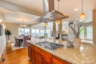 4307 166th Ln SE, Bellevue, WA 98006 - Photo 8