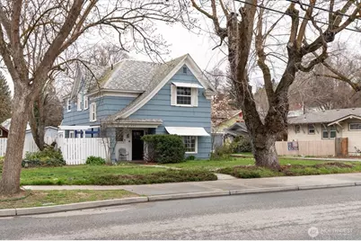 225 S Division Street, Cashmere, WA 98815 - Photo 2