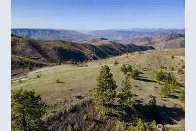 282 Hawks Ridge Road, Chelan, WA 98816 - Photo 14