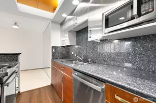 2201 3rd Ave, Seattle, WA 98121 - Photo 16