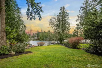 1626 W Beaver Lake Drive SE, Sammamish, WA 98075 - Photo 32