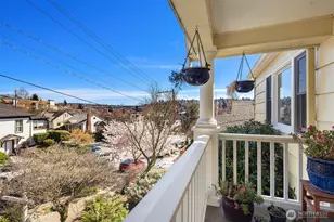 3955 Phinney Ave N, Seattle, WA 98103 - Photo 2