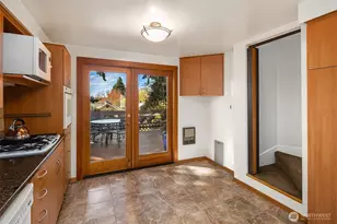 3955 Phinney Ave N, Seattle, WA 98103 - Photo 14