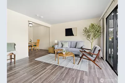 19411 56th Avenue W #220, Lynnwood, WA 98036 - Photo 2