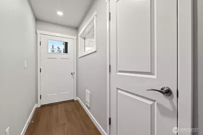 16823 Alder Way #J3, Lynnwood, WA 98037 - Photo 8