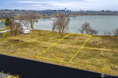 13 Valley Road NE #13, Moses Lake, WA 98837 - Photo 1